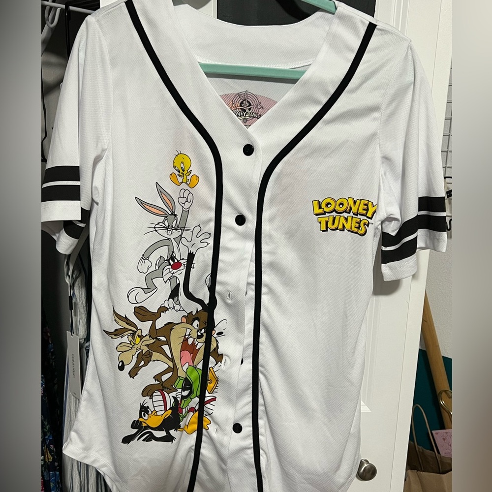 Looney tunes jersey style top
